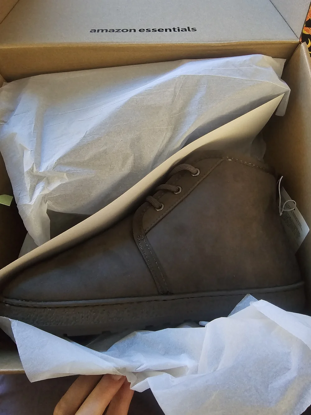 Amazon Essentials Men's Dark Brown Suede Lace-Up Chukka Boots